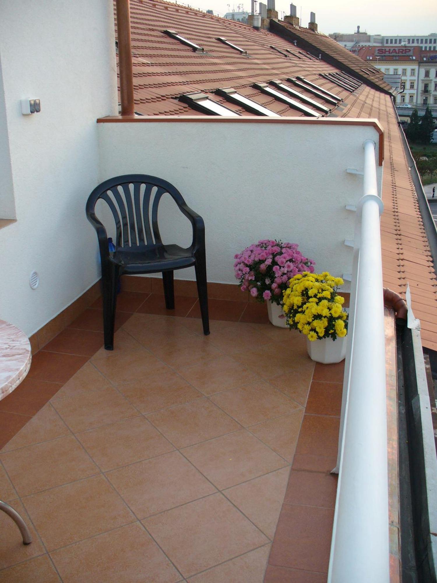 Terrace Studio Prague Center Exteriör bild